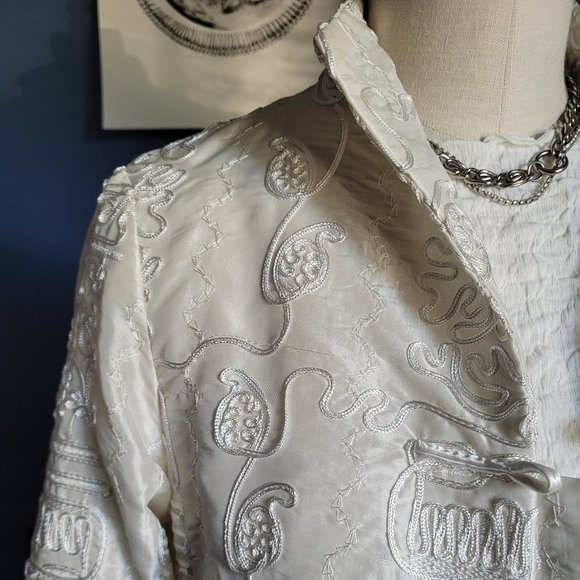 Vintage Chinese Silk Jacket (Size S) - Picture 3 of 10